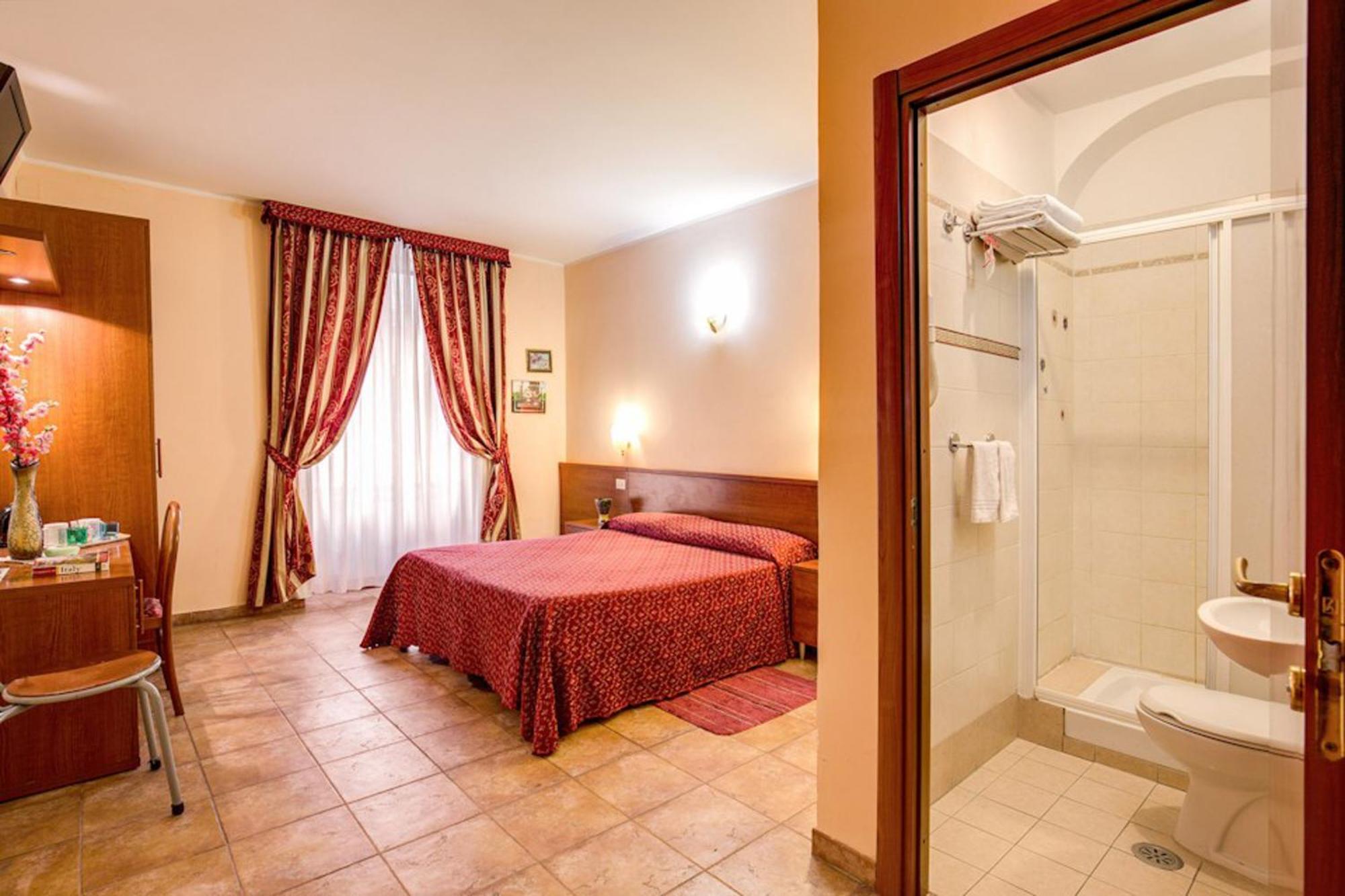 Giovy, Rome